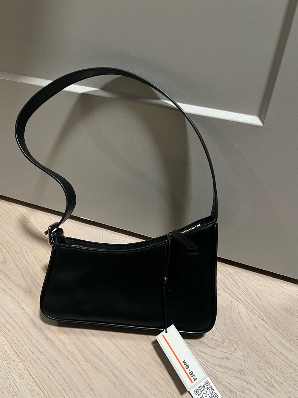 NWT Black Leather Shoulder Bag - Picture 4 of 4